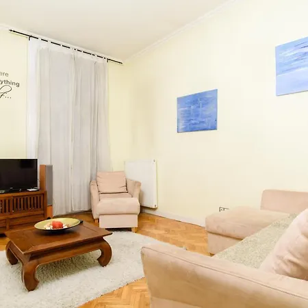 Classy Danube Apartment *